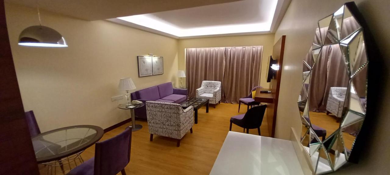 Manjeera Sarovar Premiere Hotel Rajahmundry Exterior photo